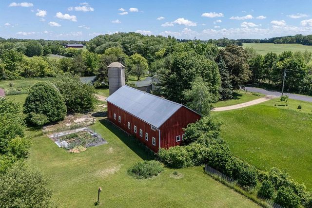 3402 Rutland Dunn Town Line Road, Stoughton, WI 53589