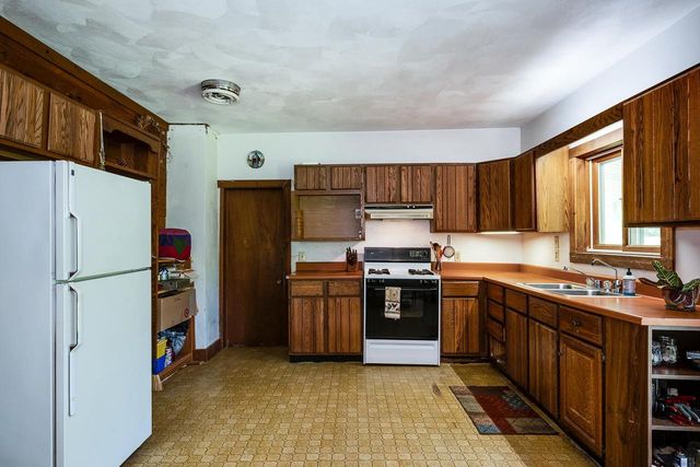 3402 Rutland Dunn Town Line Road, Stoughton, WI 53589