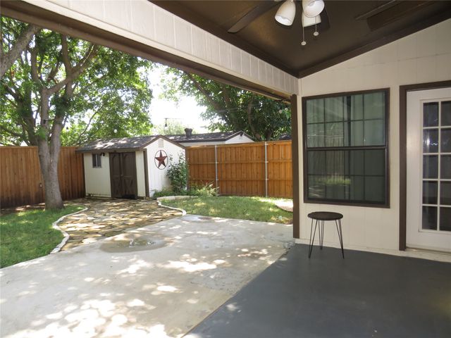 2308 Crestmeadow Street, Denton, TX 76207