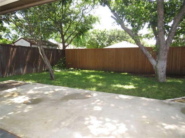 2308 Crestmeadow Street, Denton, TX 76207