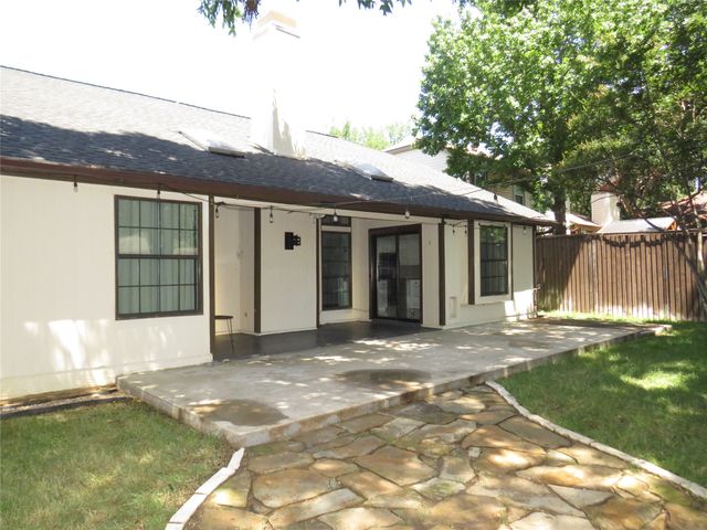 2308 Crestmeadow Street, Denton, TX 76207