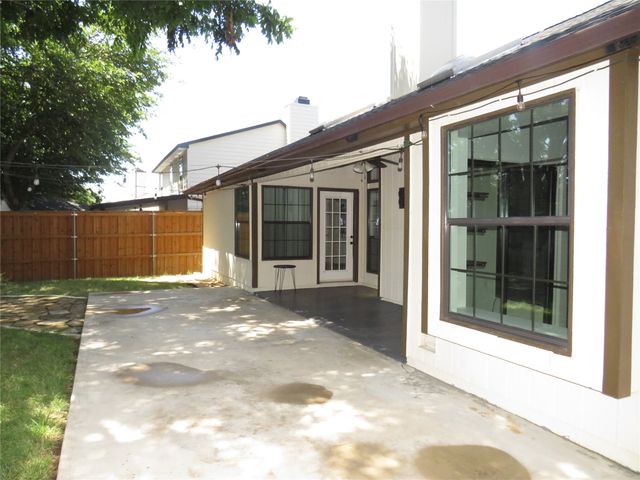 2308 Crestmeadow Street, Denton, TX 76207