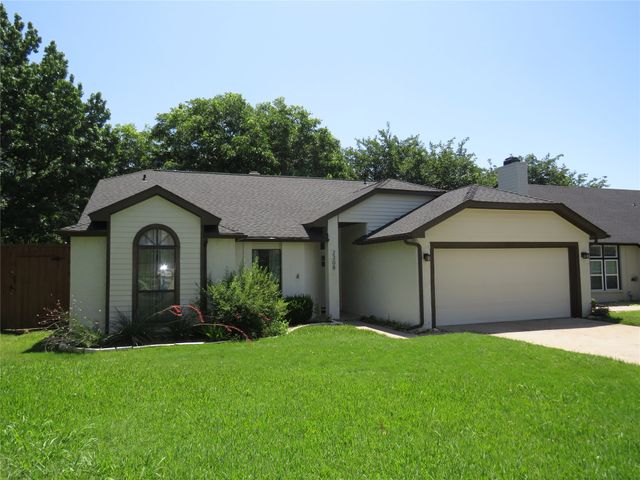 2308 Crestmeadow Street, Denton, TX 76207