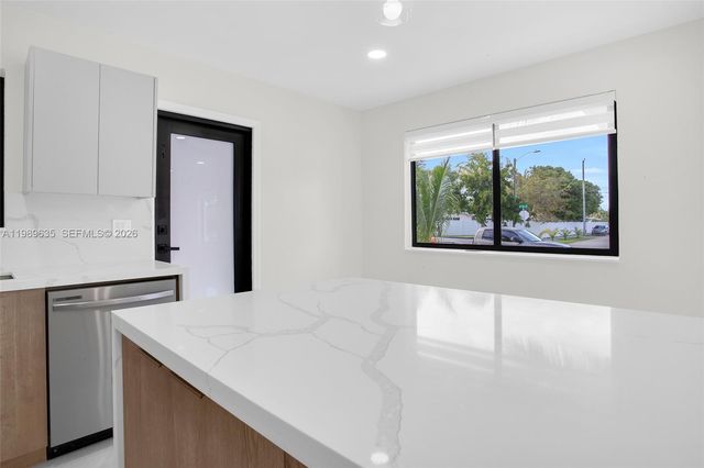 740 NE 43rd Ct, Deerfield Beach, FL 33064