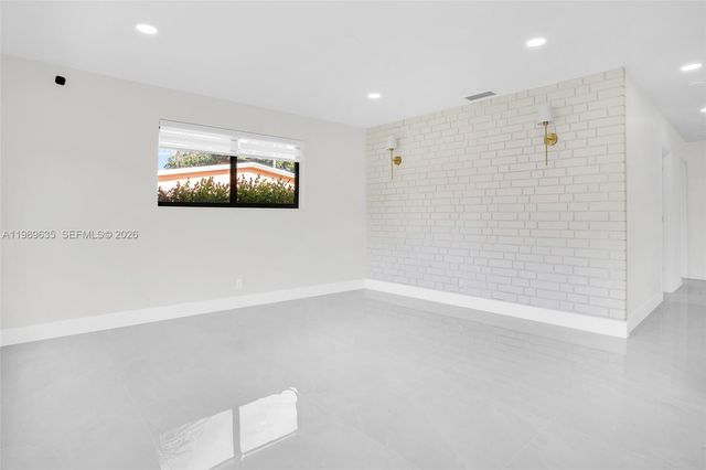 740 NE 43rd Ct, Deerfield Beach, FL 33064