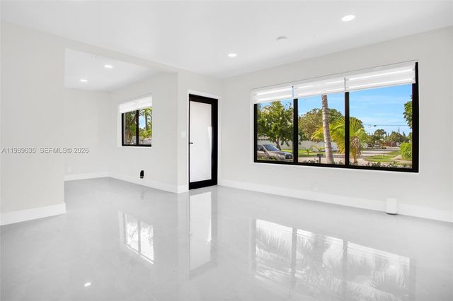 740 NE 43rd Ct, Deerfield Beach, FL 33064