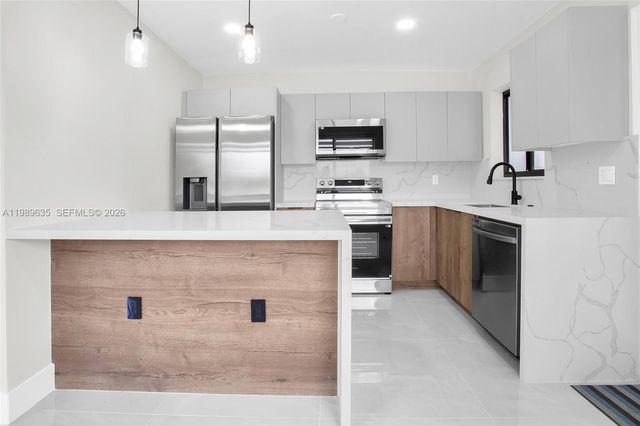 740 NE 43rd Ct, Deerfield Beach, FL 33064