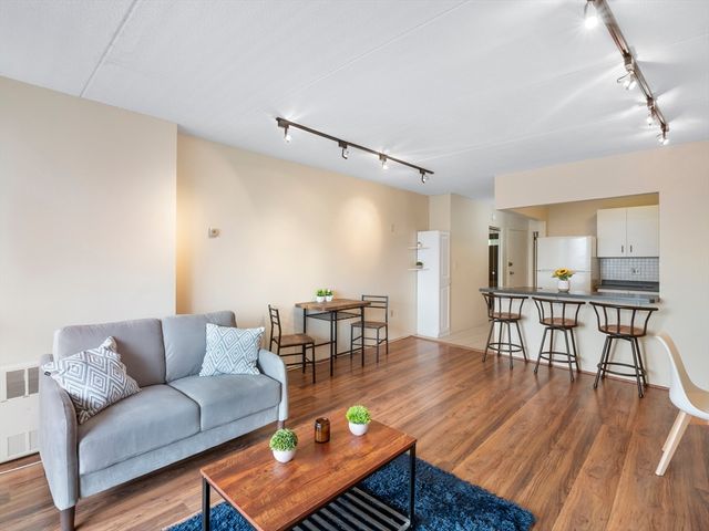 200 Swanton St 717, Winchester, MA 01890