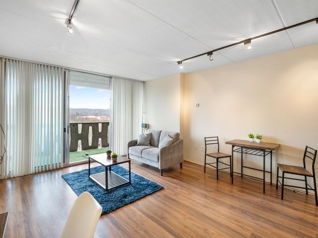 200 Swanton St 717, Winchester, MA 01890