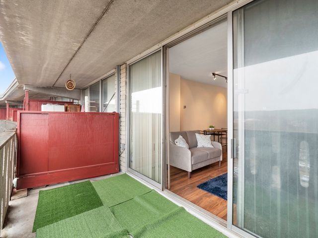 200 Swanton St 717, Winchester, MA 01890