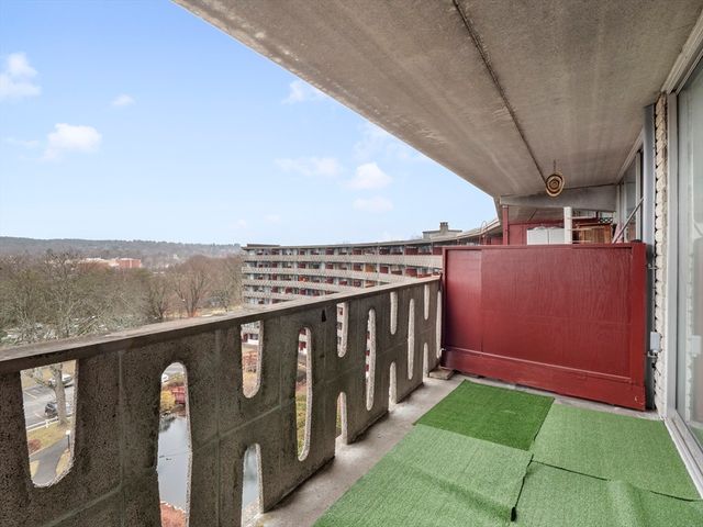 200 Swanton St 717, Winchester, MA 01890