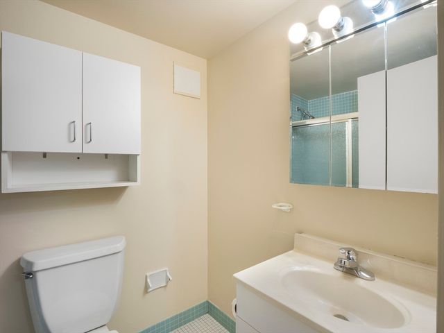 200 Swanton St 717, Winchester, MA 01890