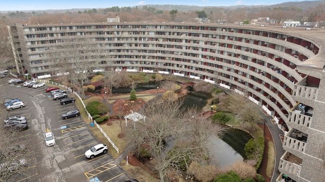 200 Swanton St 717, Winchester, MA 01890