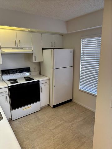 800 SW 137th Ave 404G, Pembroke Pines, FL 33027