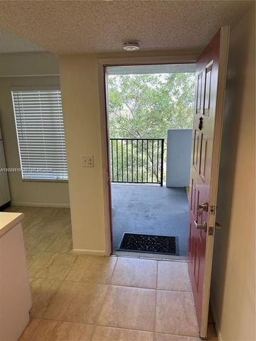800 SW 137th Ave 404G, Pembroke Pines, FL 33027