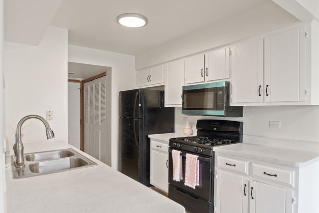 19401 Hickory Place, Country Club Hills, IL 60478