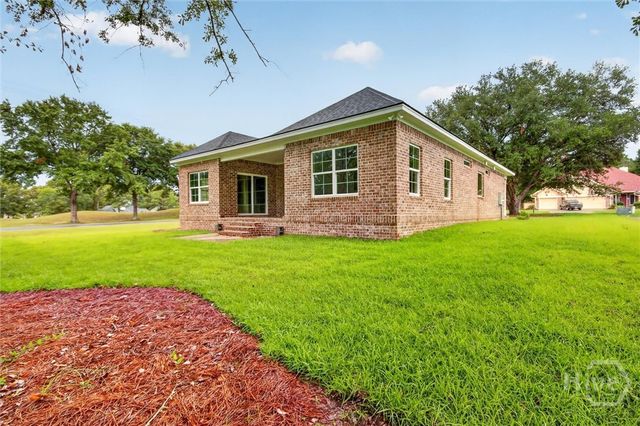 18 Lansing Drive, Ellabell, GA 31308