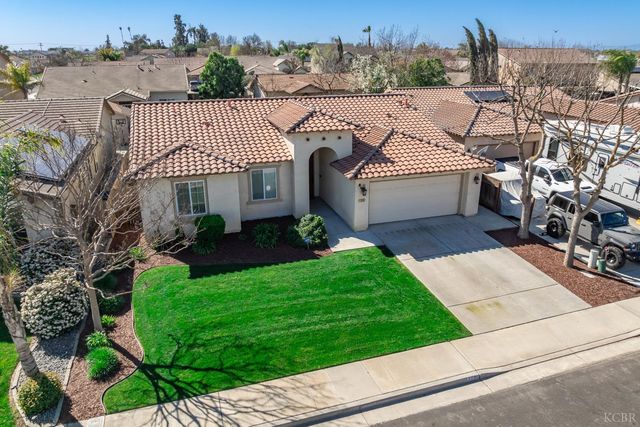 2235 Charlie Chambers Drive, Hanford, CA 93444