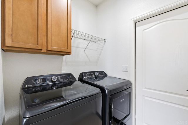 2235 Charlie Chambers Drive, Hanford, CA 93444