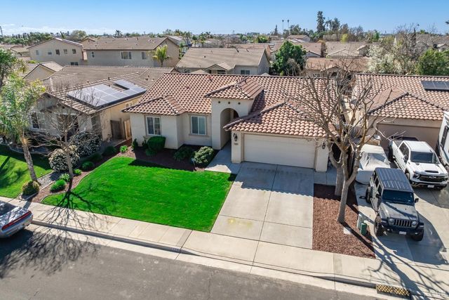 2235 Charlie Chambers Drive, Hanford, CA 93444