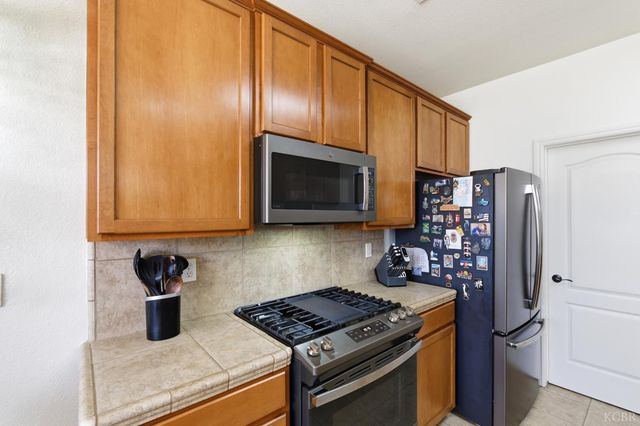 2235 Charlie Chambers Drive, Hanford, CA 93444