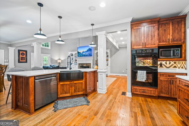 1816 Yorkshire Drive, Woodstock, GA 30189