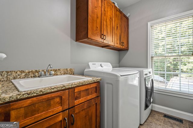 1816 Yorkshire Drive, Woodstock, GA 30189