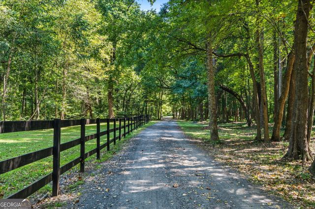 1816 Yorkshire Drive, Woodstock, GA 30189