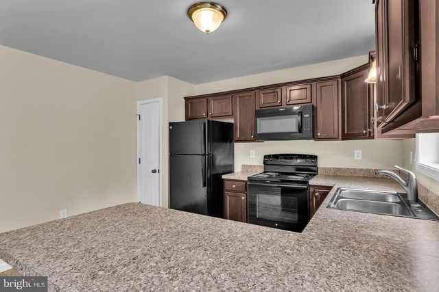 849 GREGS DR, Harrisburg, PA 17111