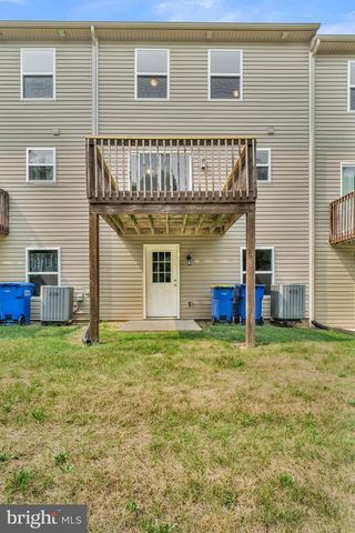 849 GREGS DR, Harrisburg, PA 17111
