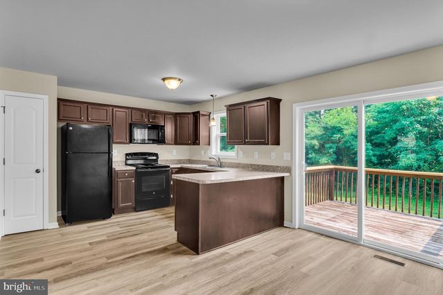 849 GREGS DR, Harrisburg, PA 17111