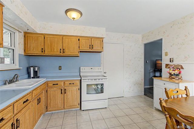 38 Seely Street, Walden, NY 12586