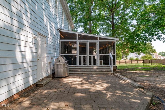 1105 Linden Ridge Drive, Holly Springs, NC 27540