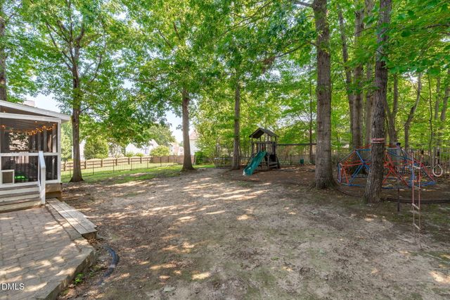 1105 Linden Ridge Drive, Holly Springs, NC 27540