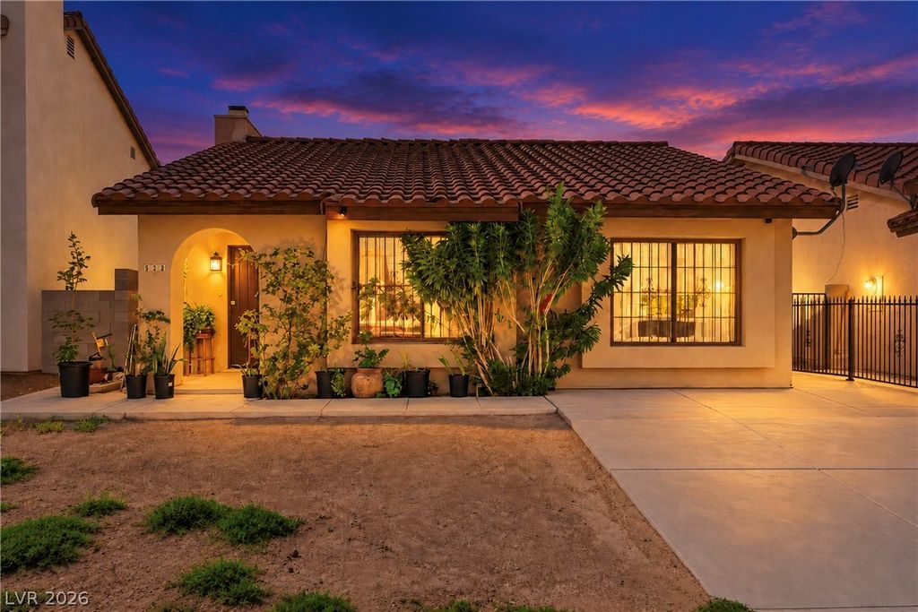 522 Bayberry Drive, Las Vegas, NV 89110 — exterior