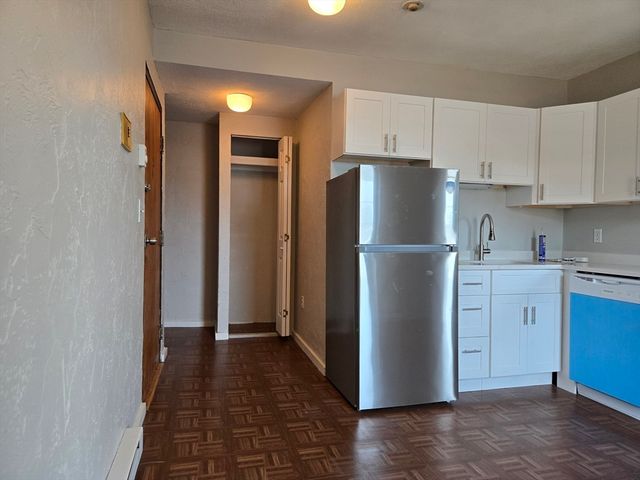 88 Broadway 10, Chelsea, MA 02150
