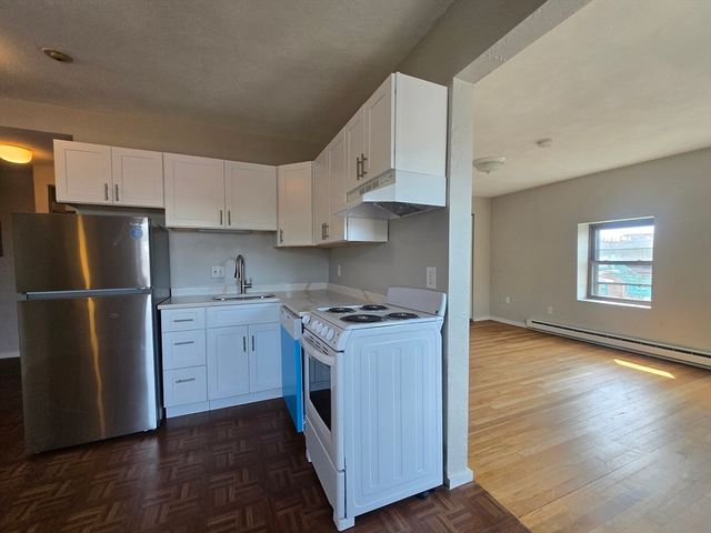 88 Broadway 10, Chelsea, MA 02150