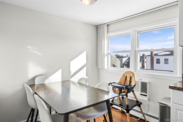 272 N Delaware Avenue, Massapequa, NY 11758