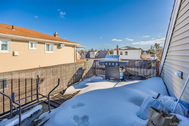 272 N Delaware Avenue, Massapequa, NY 11758