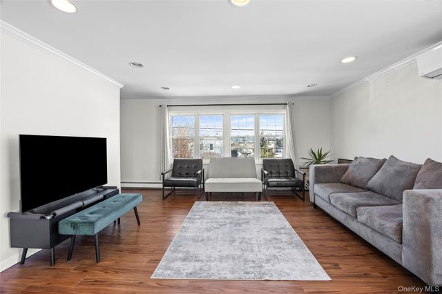 272 N Delaware Avenue, Massapequa, NY 11758