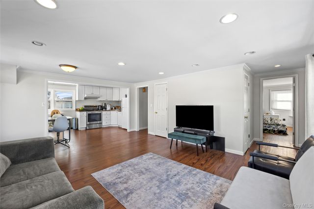 272 N Delaware Avenue, Massapequa, NY 11758