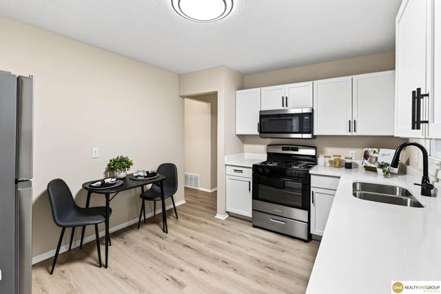7520 Terry Drive, La Vista, NE 68128