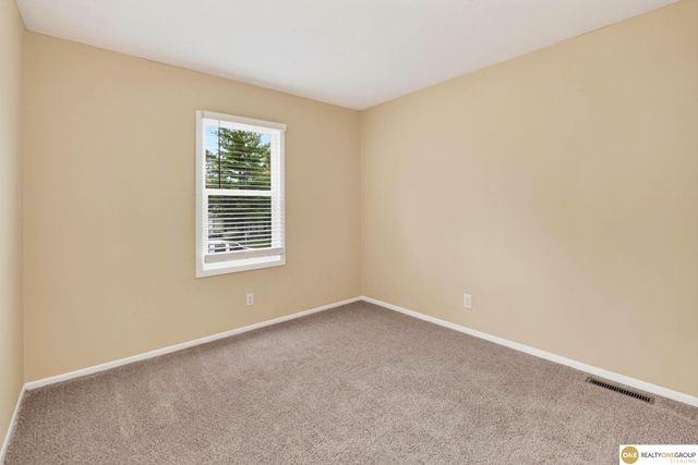 7520 Terry Drive, La Vista, NE 68128
