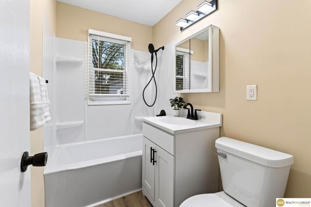 7520 Terry Drive, La Vista, NE 68128