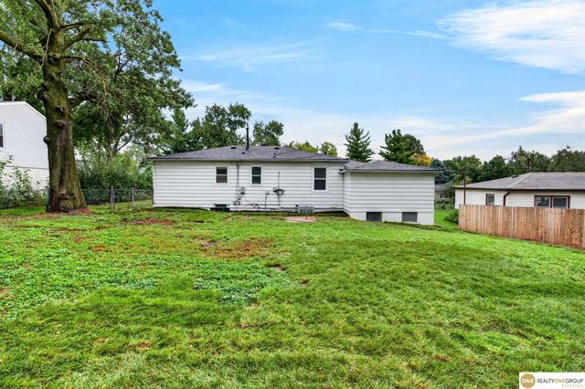 7520 Terry Drive, La Vista, NE 68128