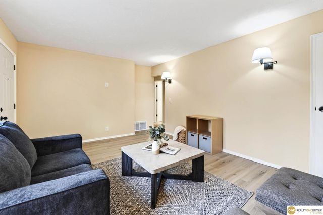 7520 Terry Drive, La Vista, NE 68128