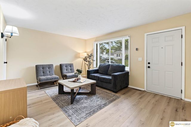 7520 Terry Drive, La Vista, NE 68128
