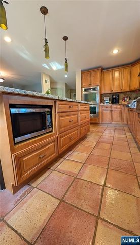 616 Hackensack Street, Carlstadt, NJ 07072