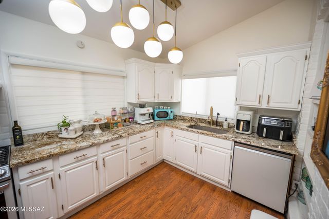 379 W Noon Street, Nogales, AZ 85621