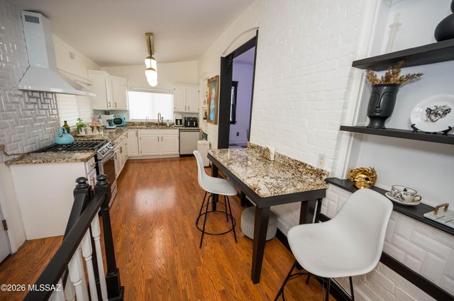 379 W Noon Street, Nogales, AZ 85621